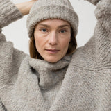 Oskar Beanie Undyed Grey