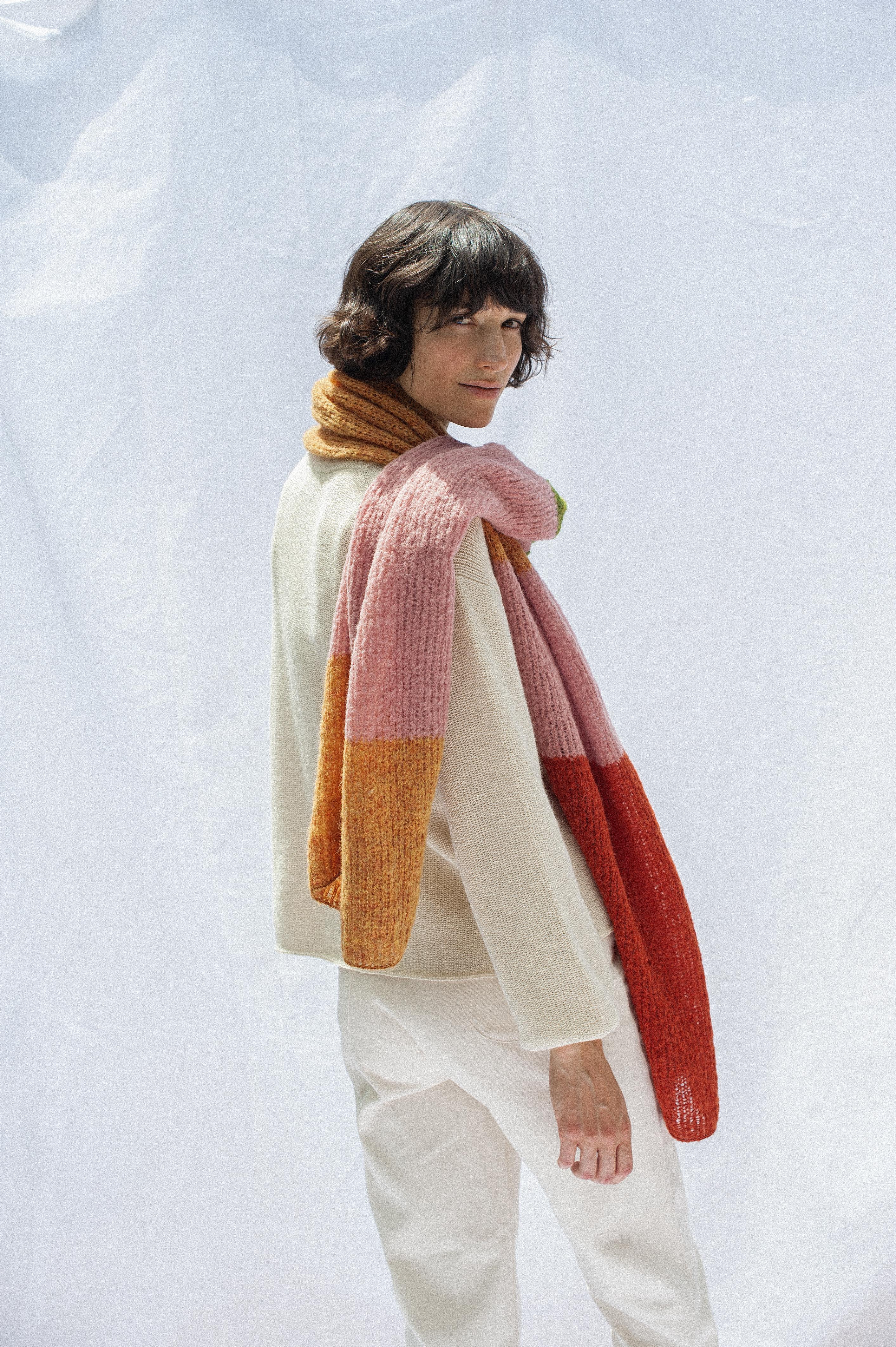 Delta Scarf