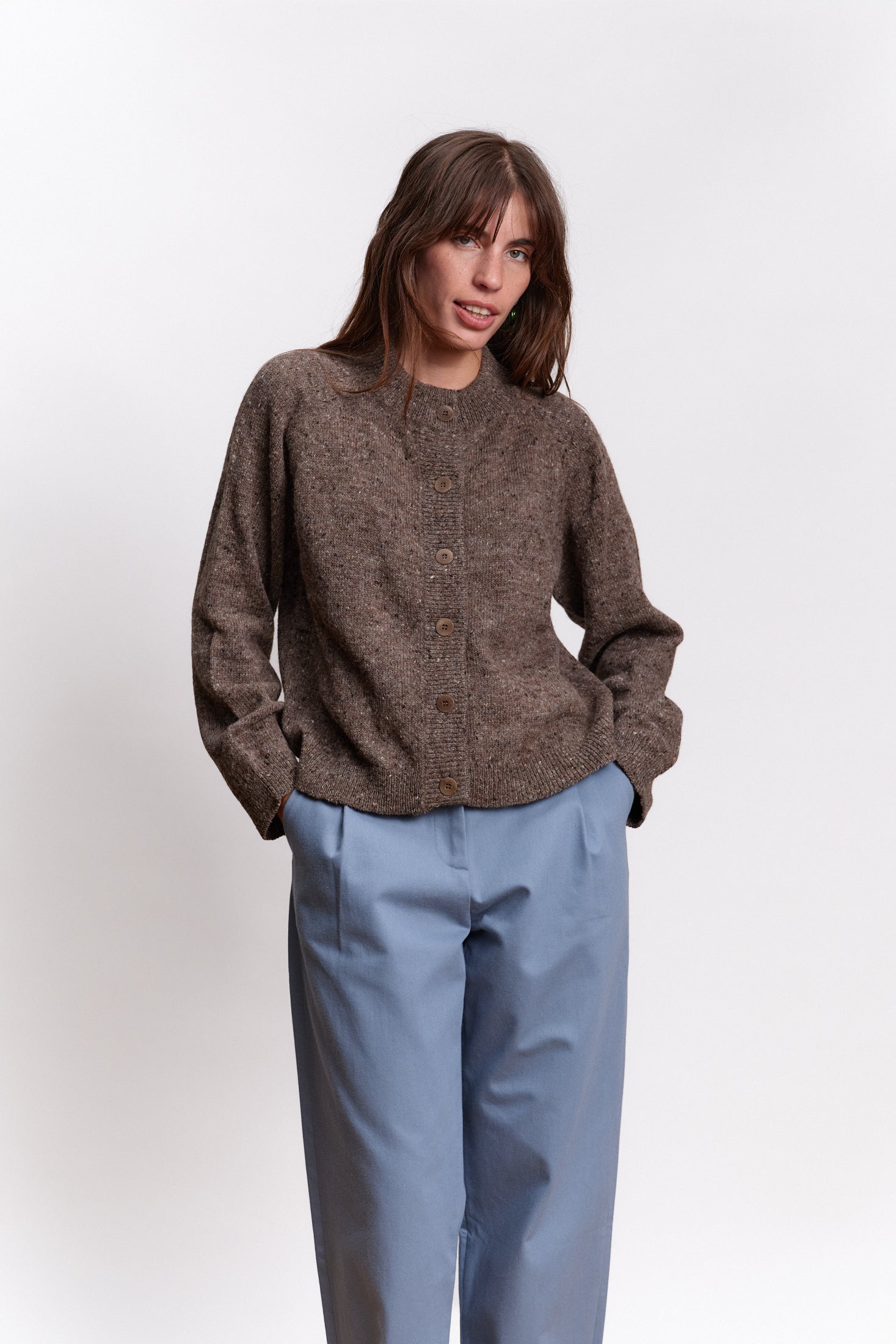 JF_AW26_Lookbook_Andes_Cardigan_Taupe_02