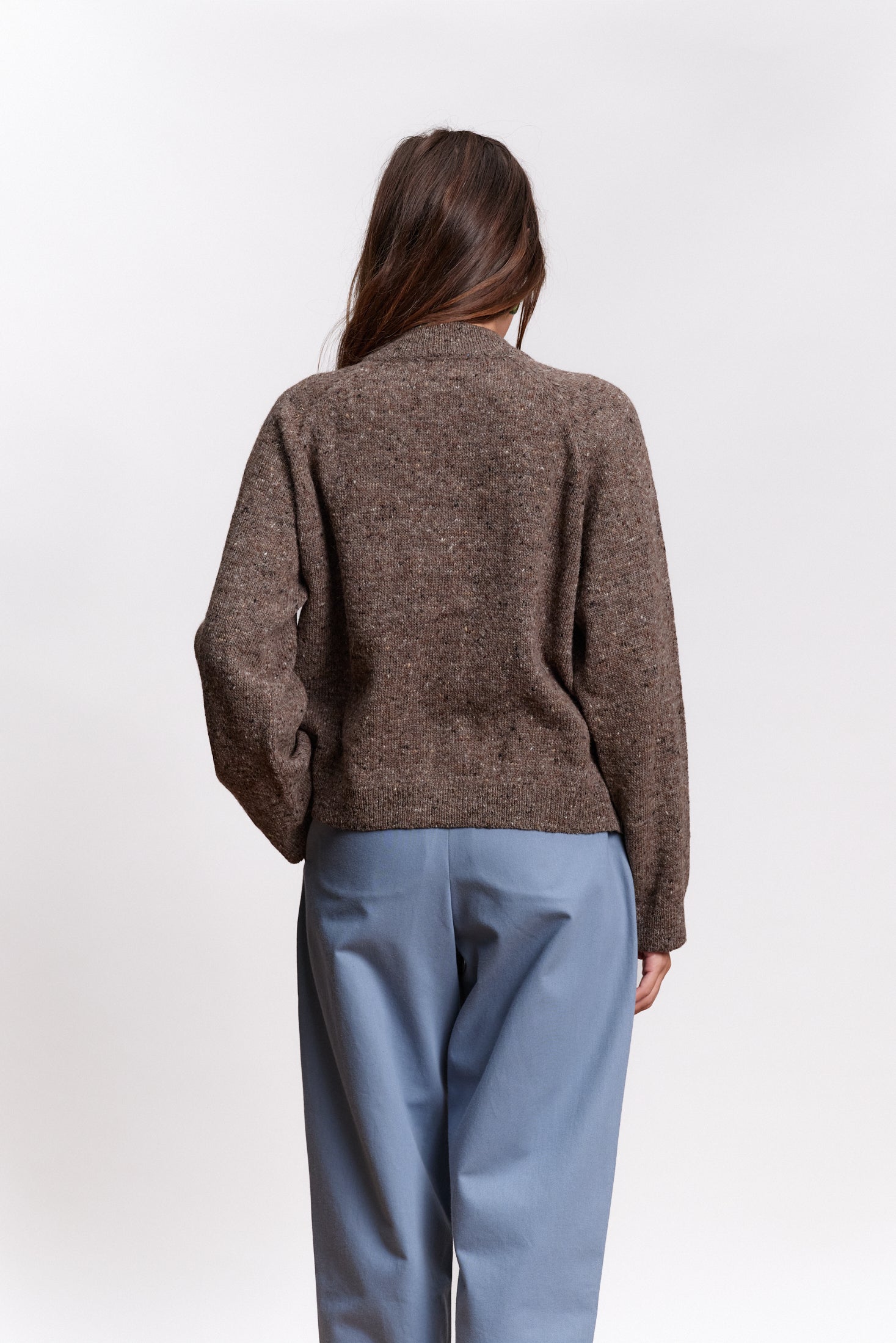 JF_AW26_Lookbook_Andes_Cardigan_Taupe_04