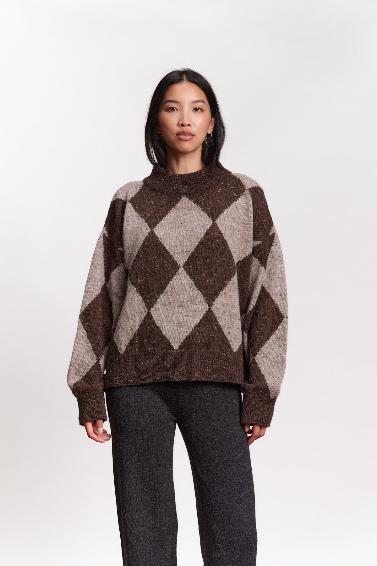 JF_AW26_Lookbook_Andes_Sweater_Brown-Beige_01