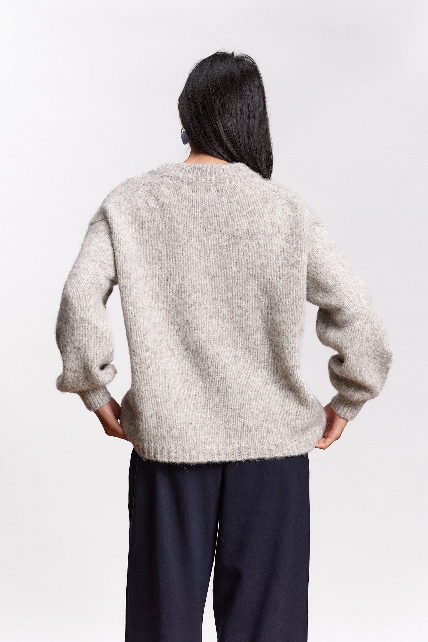 JF_AW26_Lookbook_Bay_Lightgrey_02