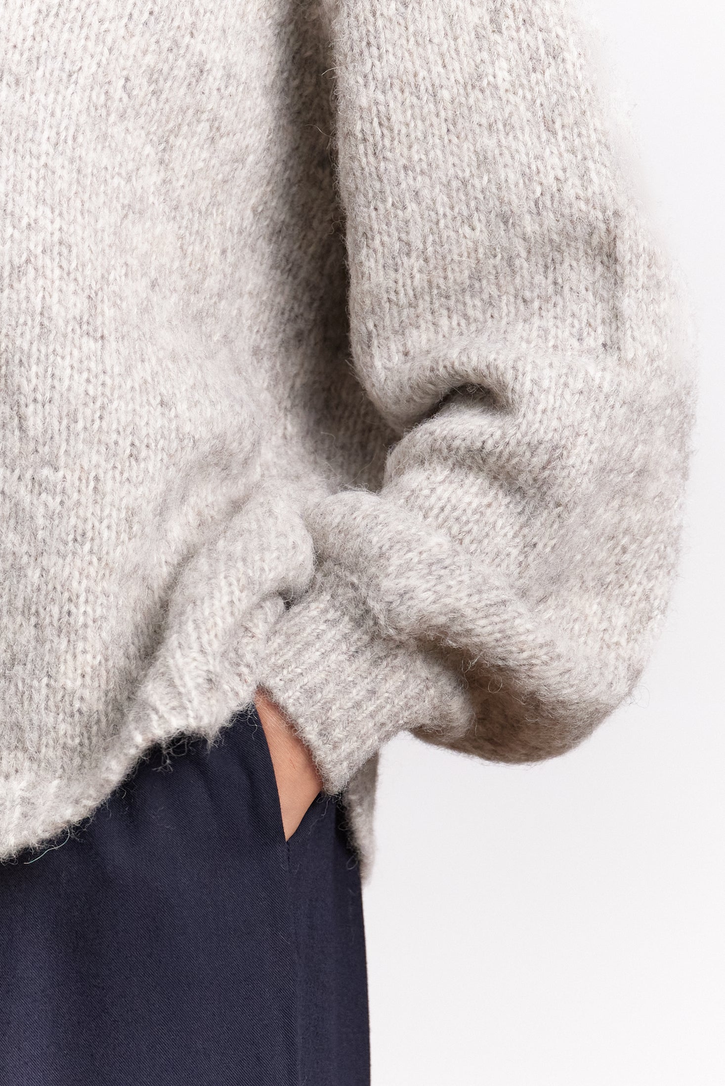 JF_AW26_Lookbook_Bay_Lightgrey_03