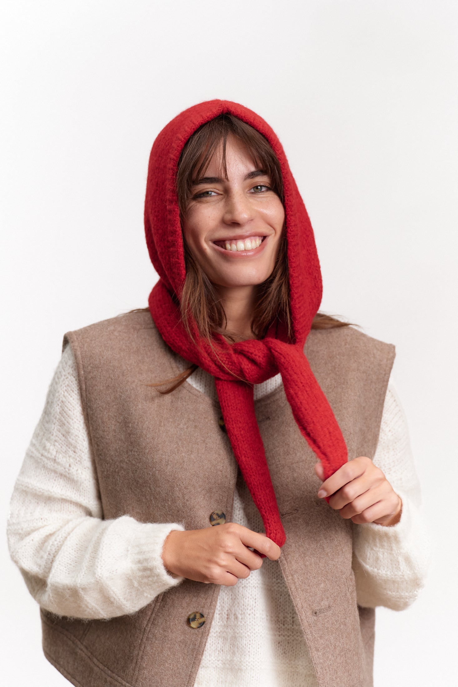JF_AW26_Lookbook_Capucha_Pomegranate_02