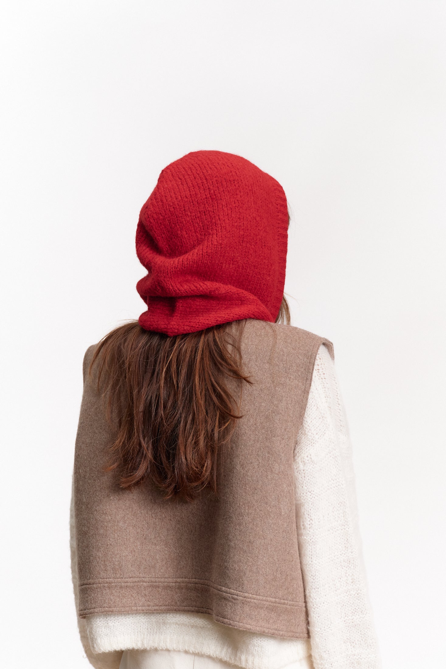 JF_AW26_Lookbook_Capucha_Pomegranate_03