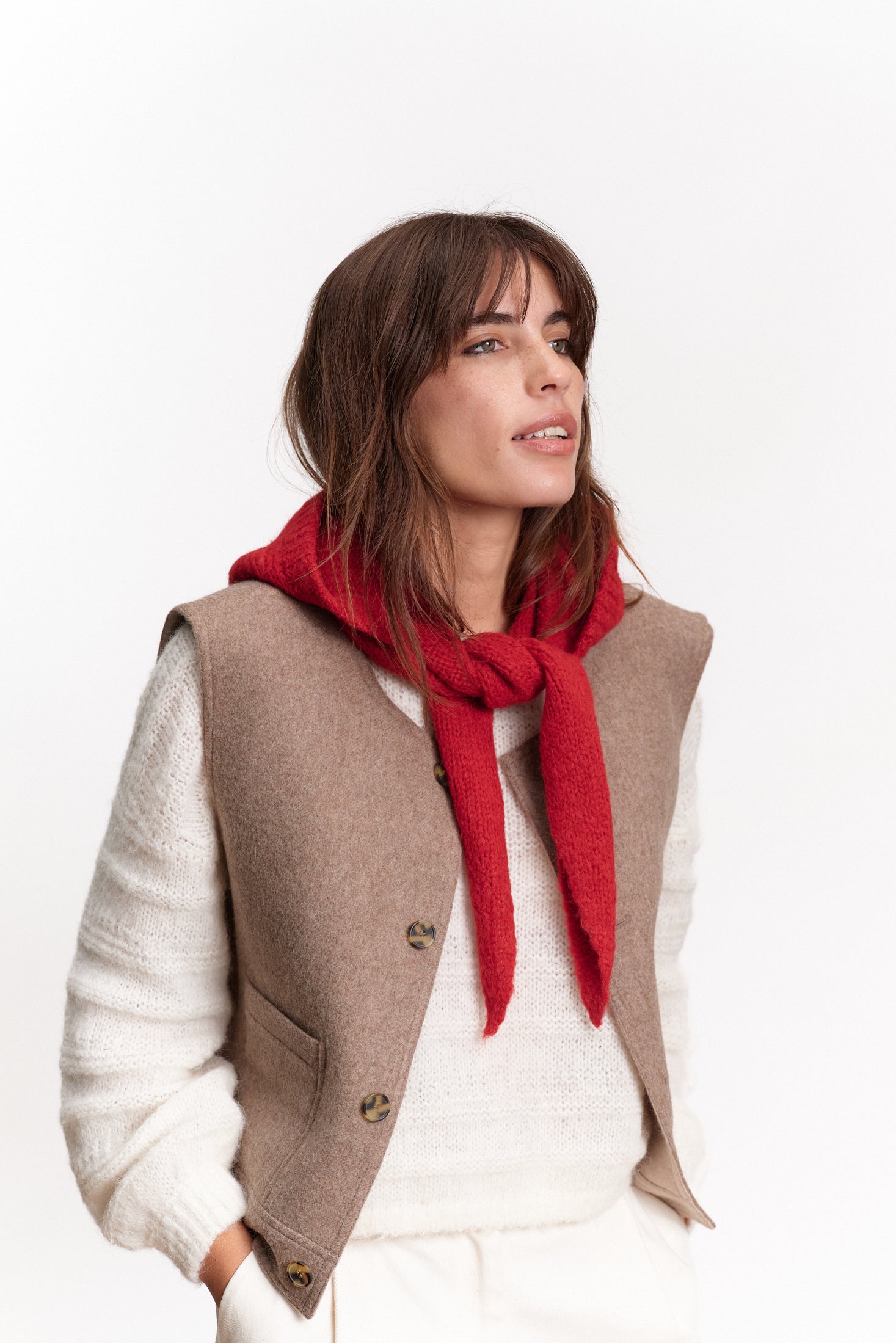 JF_AW26_Lookbook_Capucha_Pomegranate_04