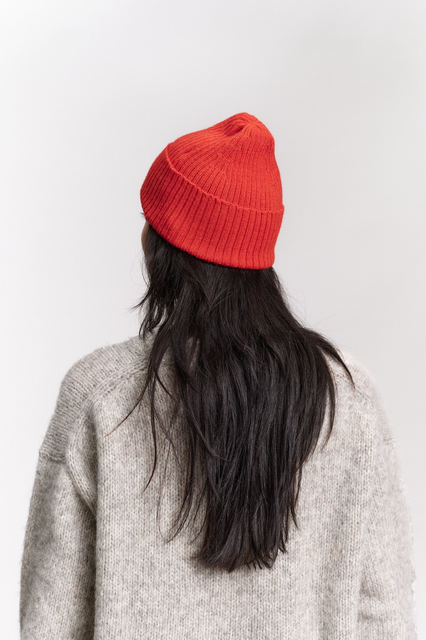 JF_AW26_Lookbook_Charlie_Beanie_Orange_07