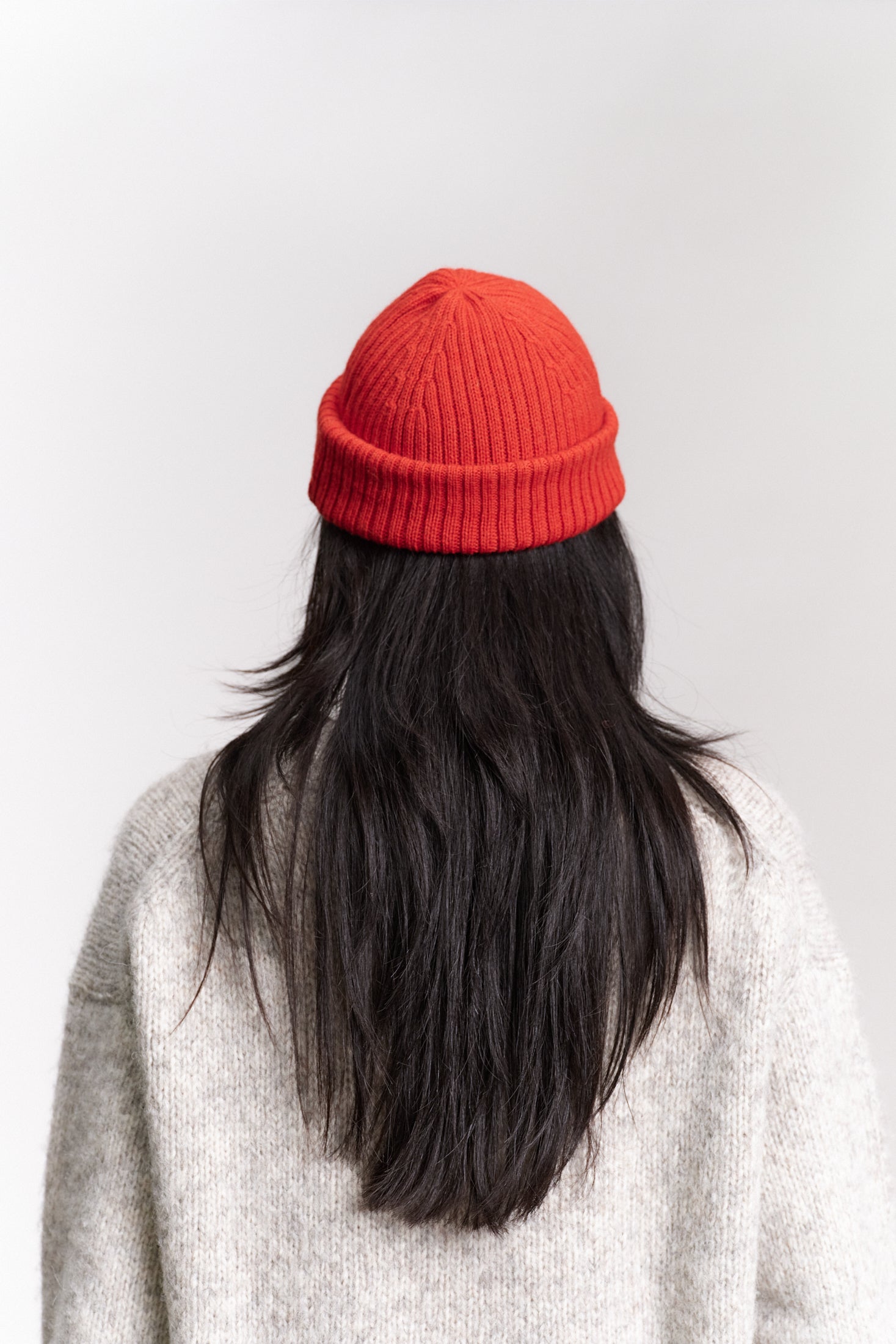 JF_AW26_Lookbook_Charlie_Beanie_Orange_12