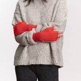 JF_AW26_Lookbook_Charlie_Mittens_Orange_03