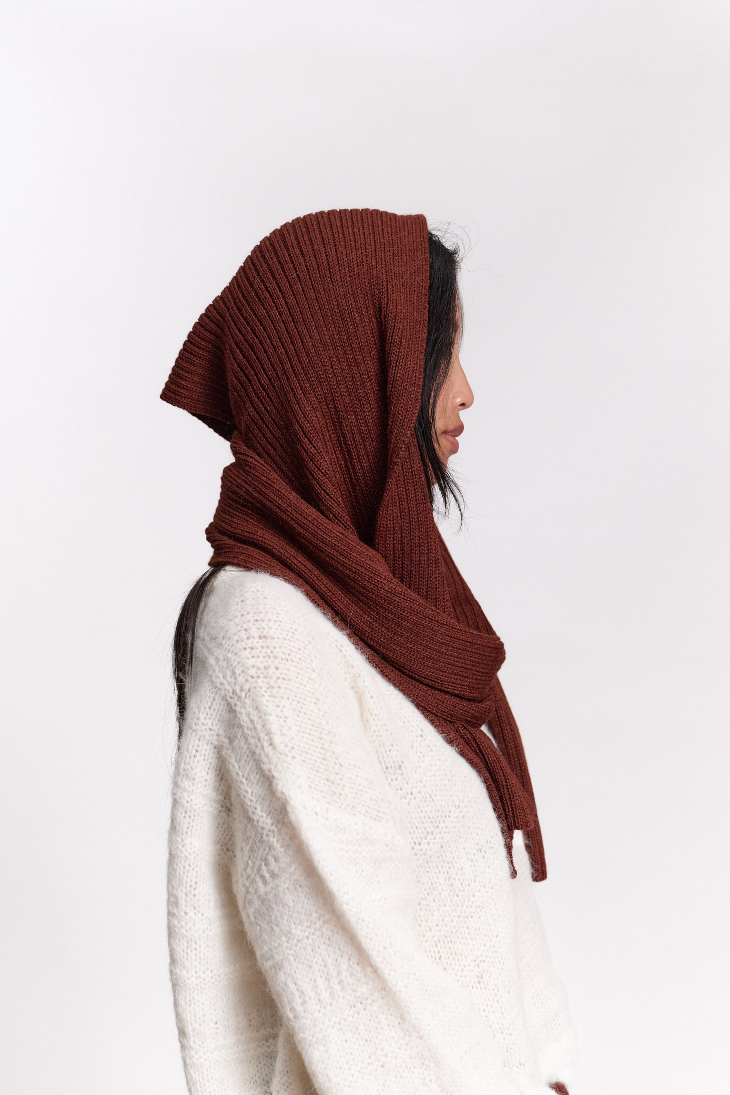 JF_AW26_Lookbook_Charlie_Scarf_Brown_02