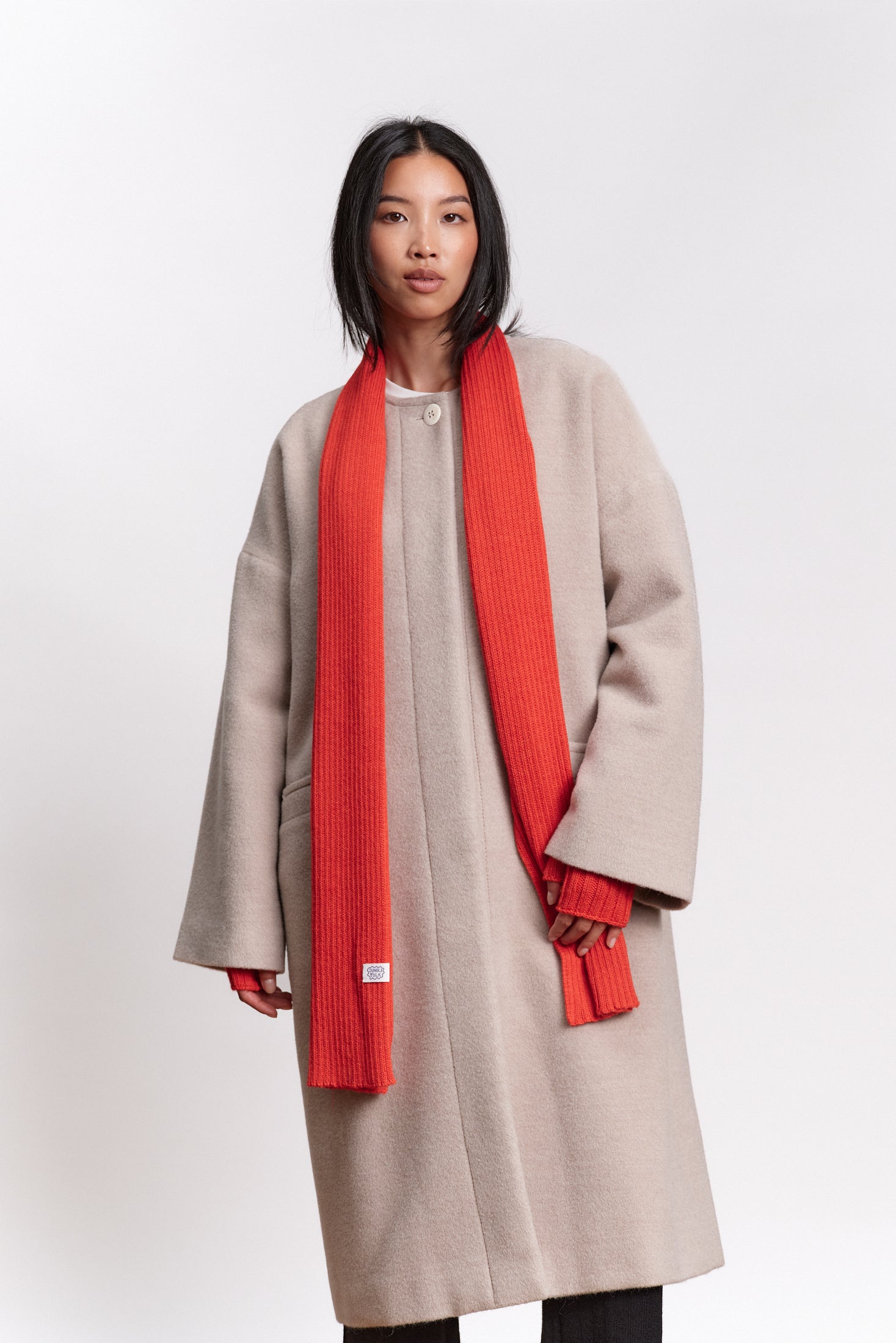 JF_AW26_Lookbook_Charlie_Scarf_Orange_02