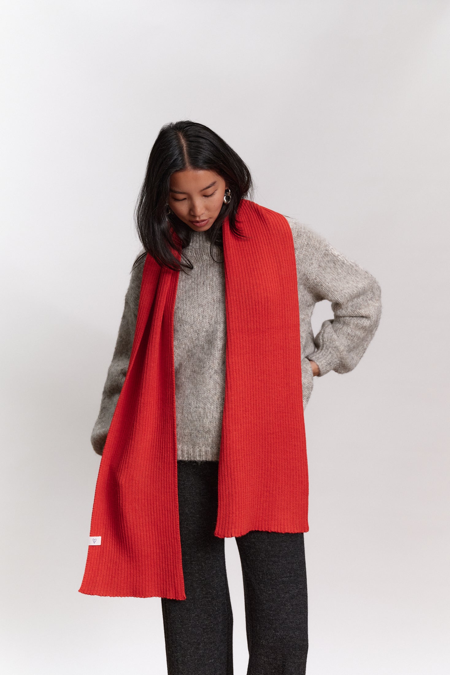 JF_AW26_Lookbook_Charlie_Scarf_Orange_05