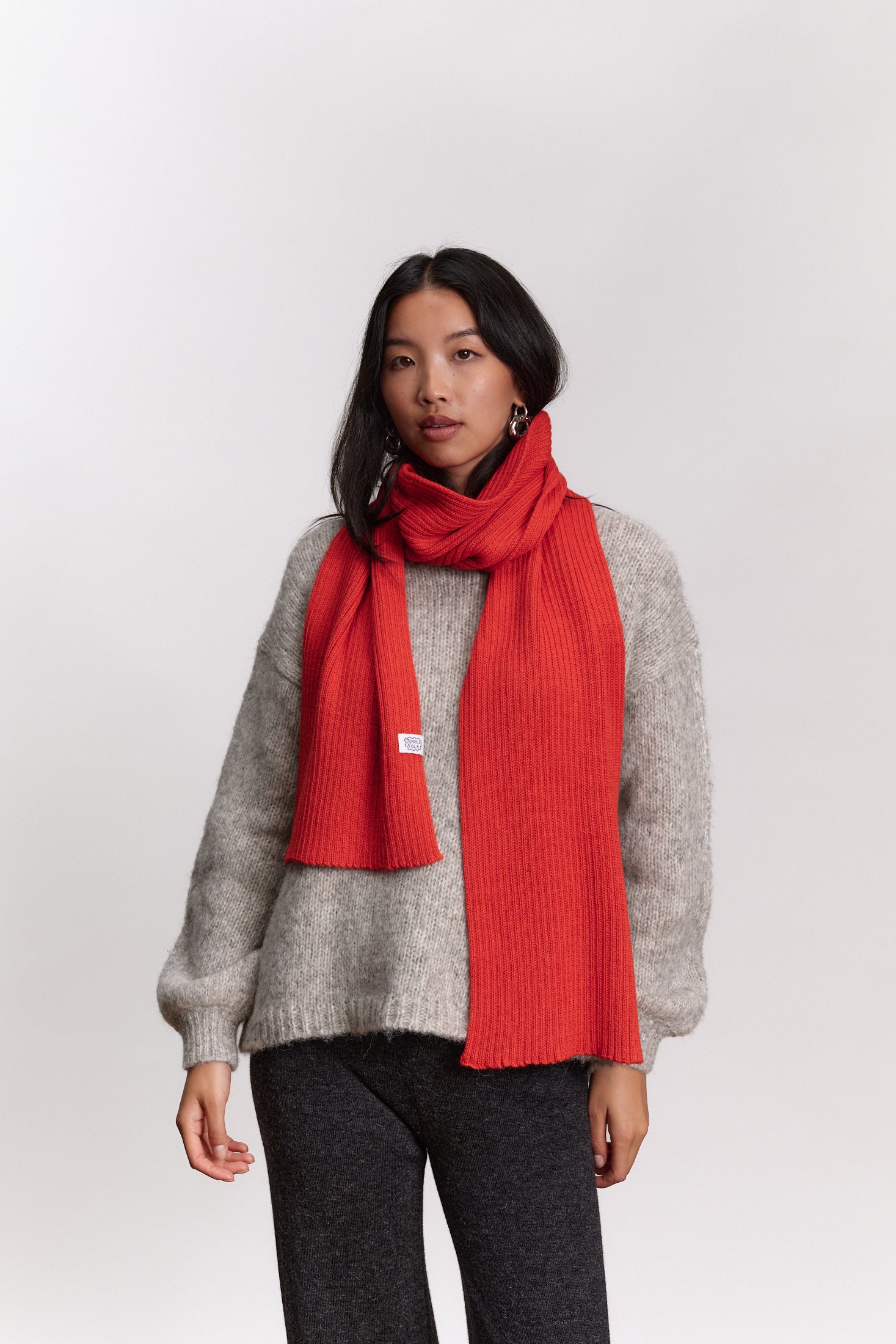 JF_AW26_Lookbook_Charlie_Scarf_Orange_06