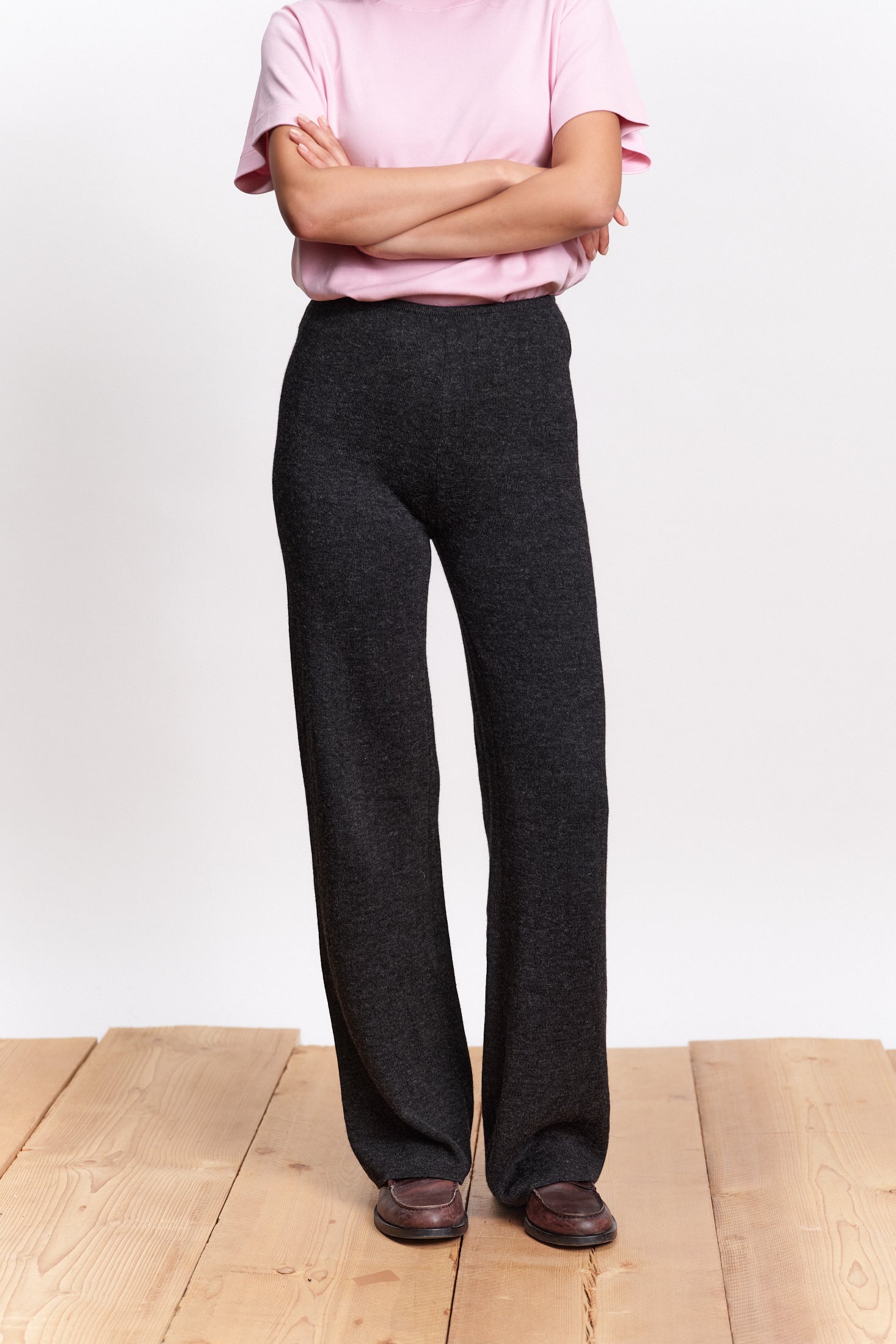 JF_AW26_Lookbook_Clio_Antracite_01
