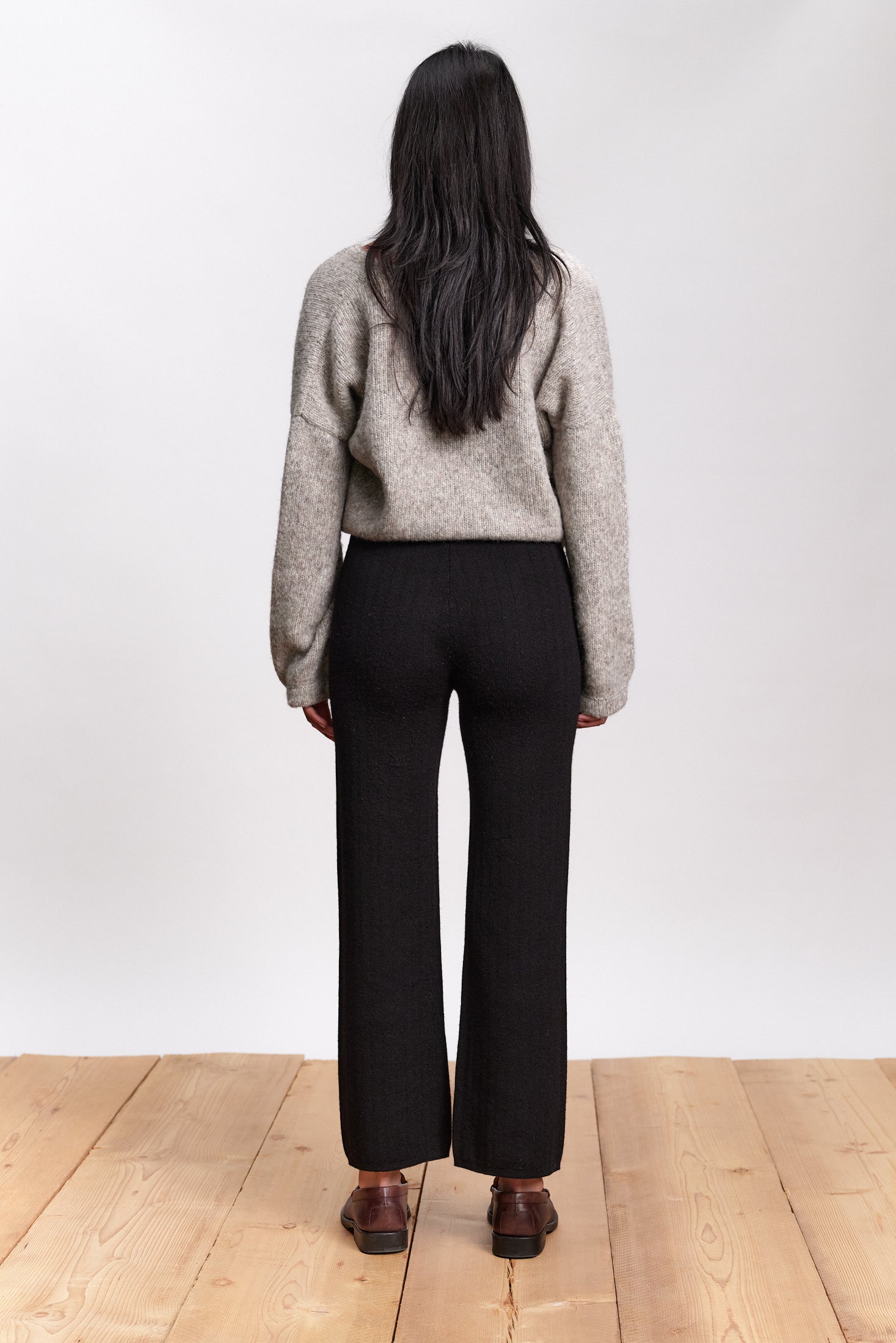 JF_AW26_Lookbook_Clio_Black_02