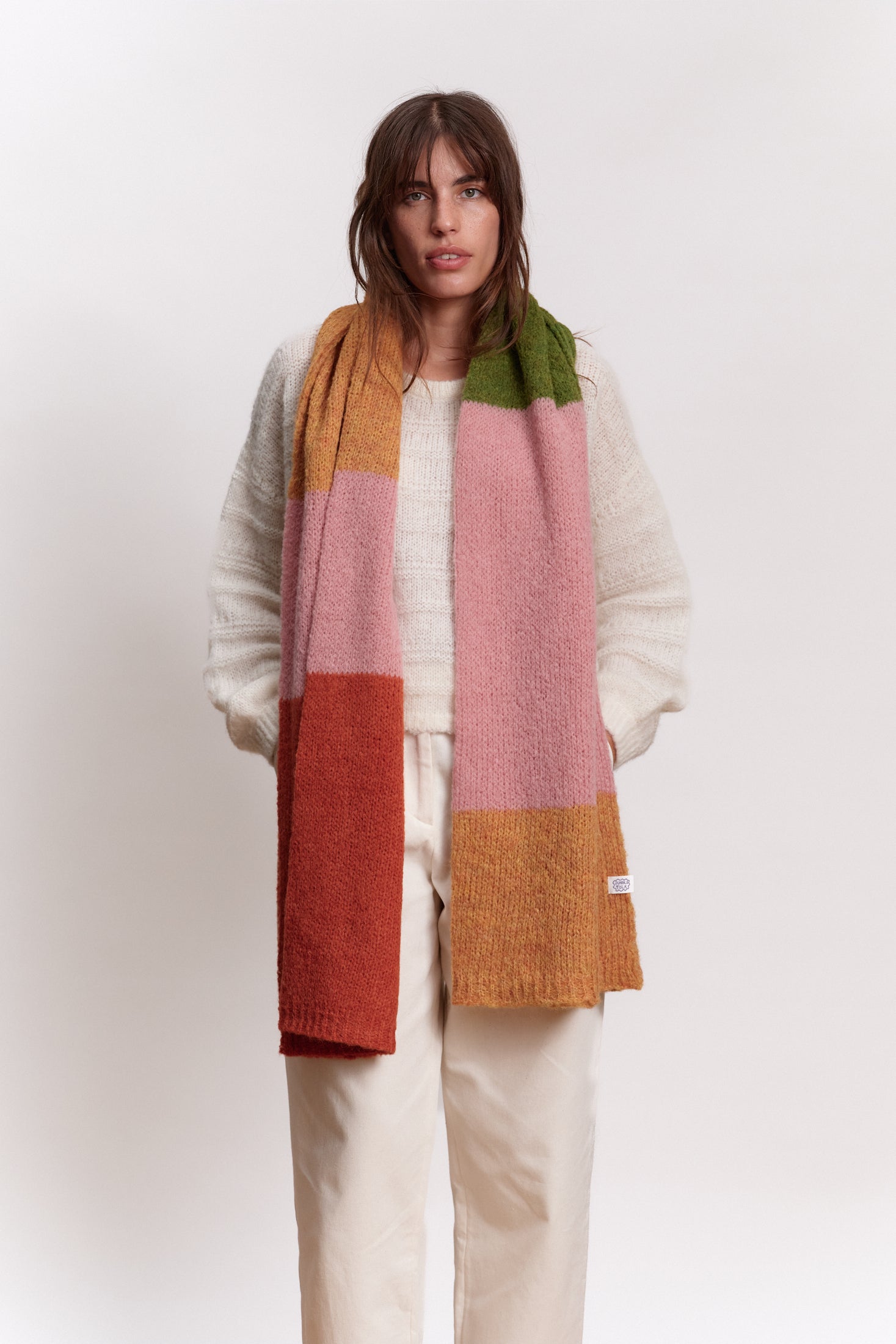 JF_AW26_Lookbook_Delta_Scarfs_Terra_01