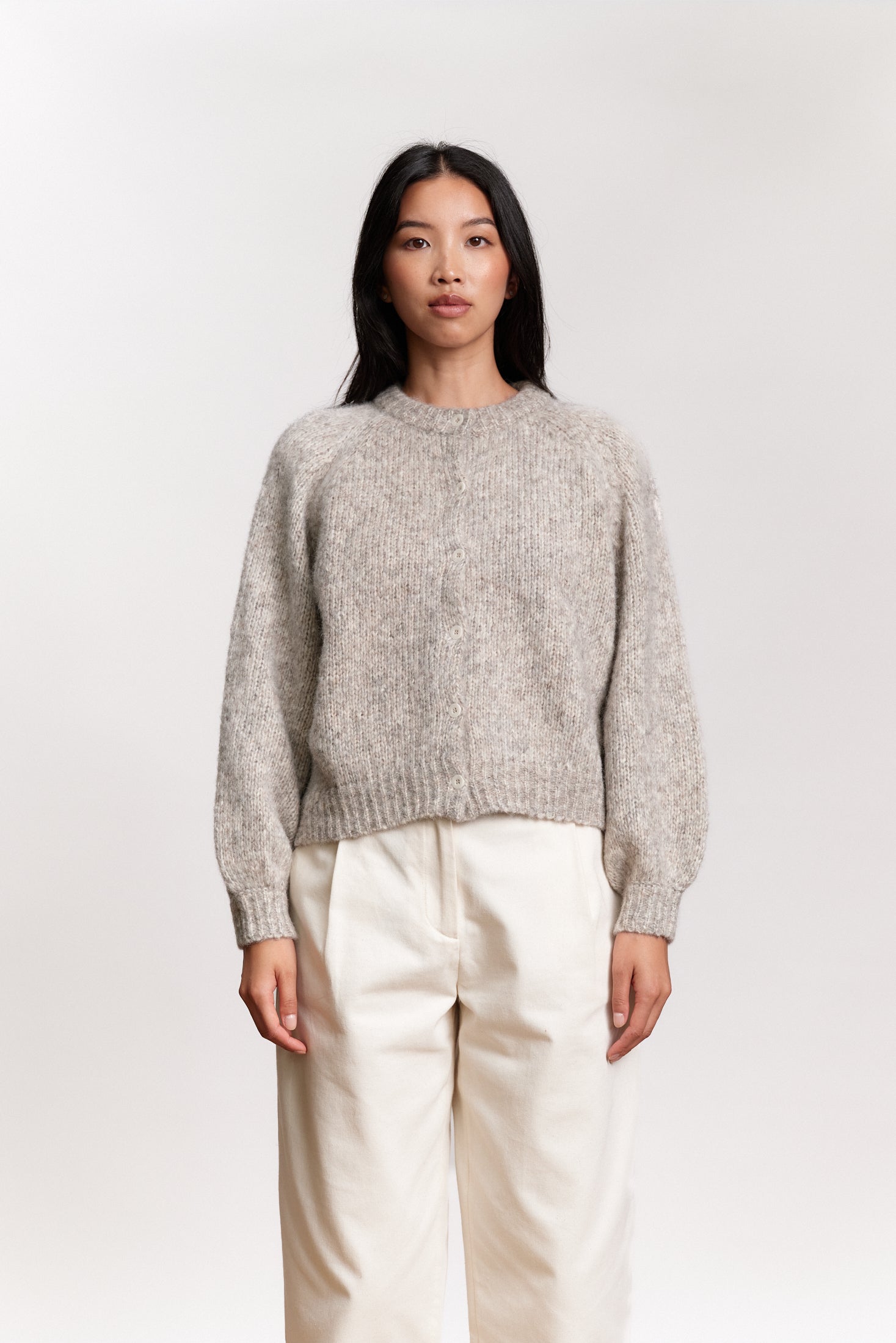 JF_AW26_Lookbook_Dolores_Lightgrey_03