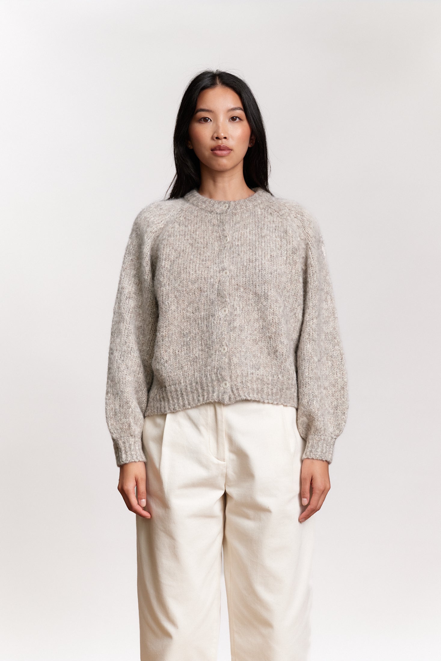 JF_AW26_Lookbook_Dolores_Lightgrey_03