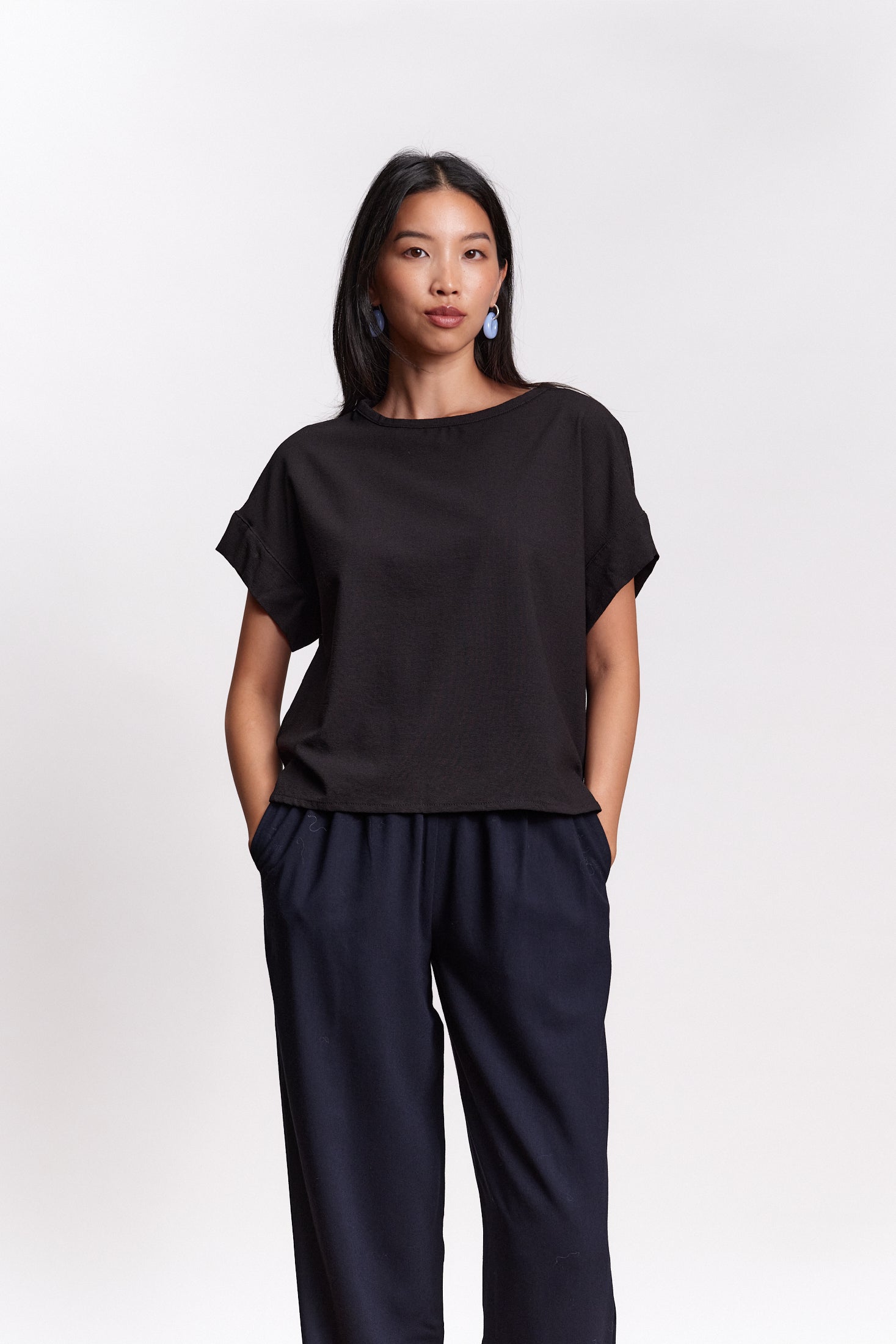 JF_AW26_Lookbook_Emily_Black_01