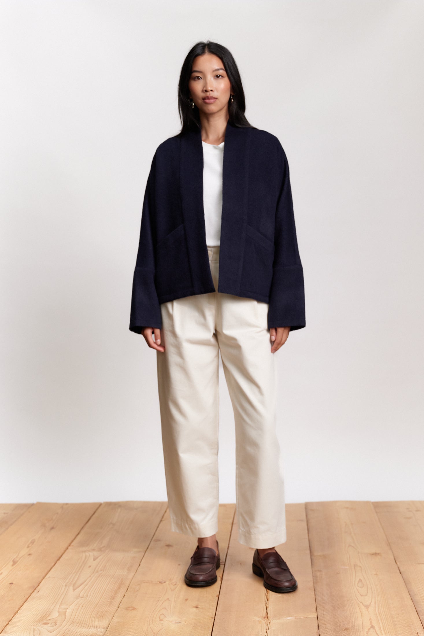 JF_AW26_Lookbook_Keiko_Short_Navyblue_01