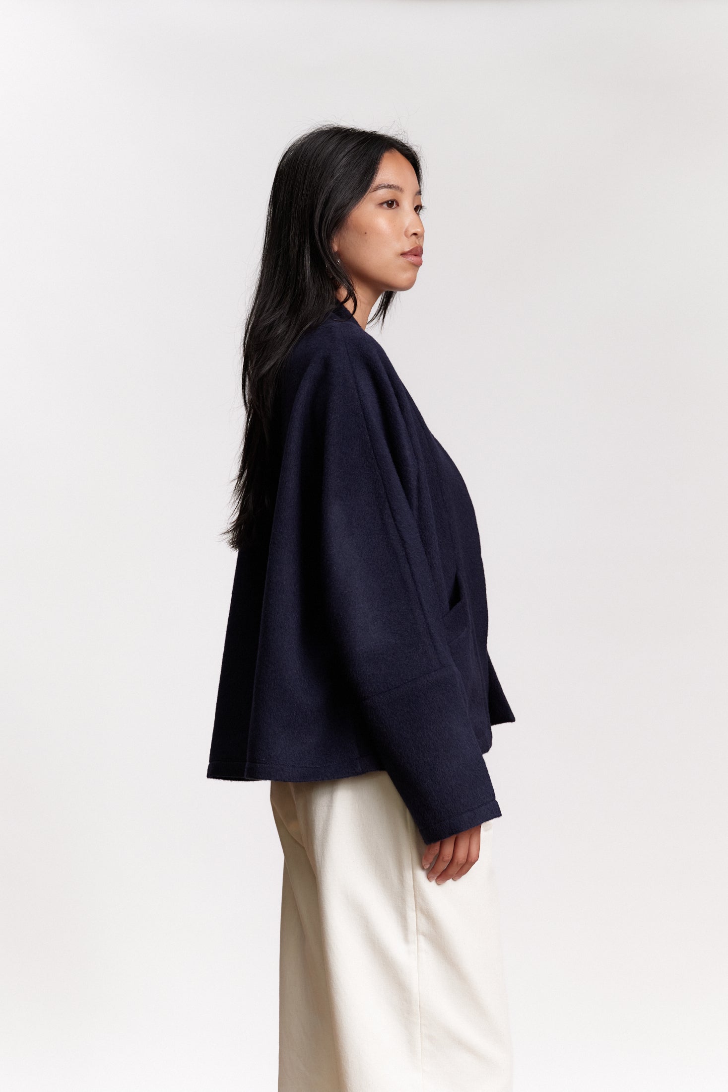JF_AW26_Lookbook_Keiko_Short_Navyblue_04