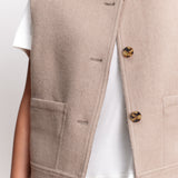 JF_AW26_Lookbook_Louis_Mokka-Beige_02