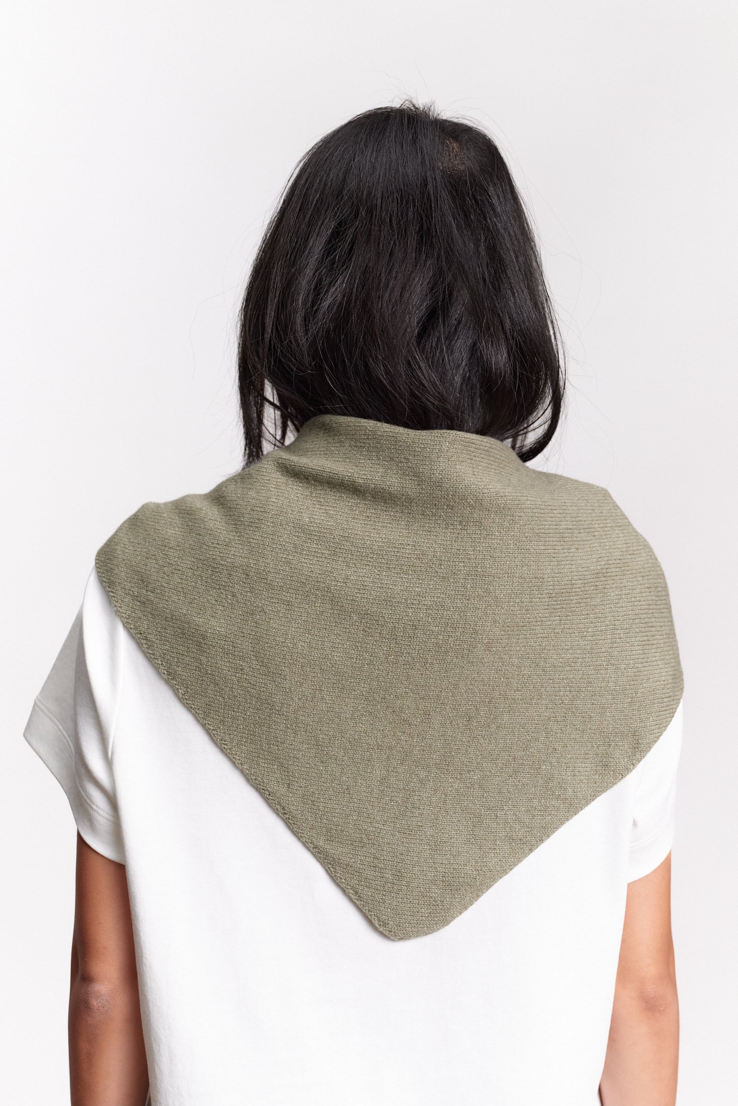 JF_AW26_Lookbook_Margot_Almondgreen_02