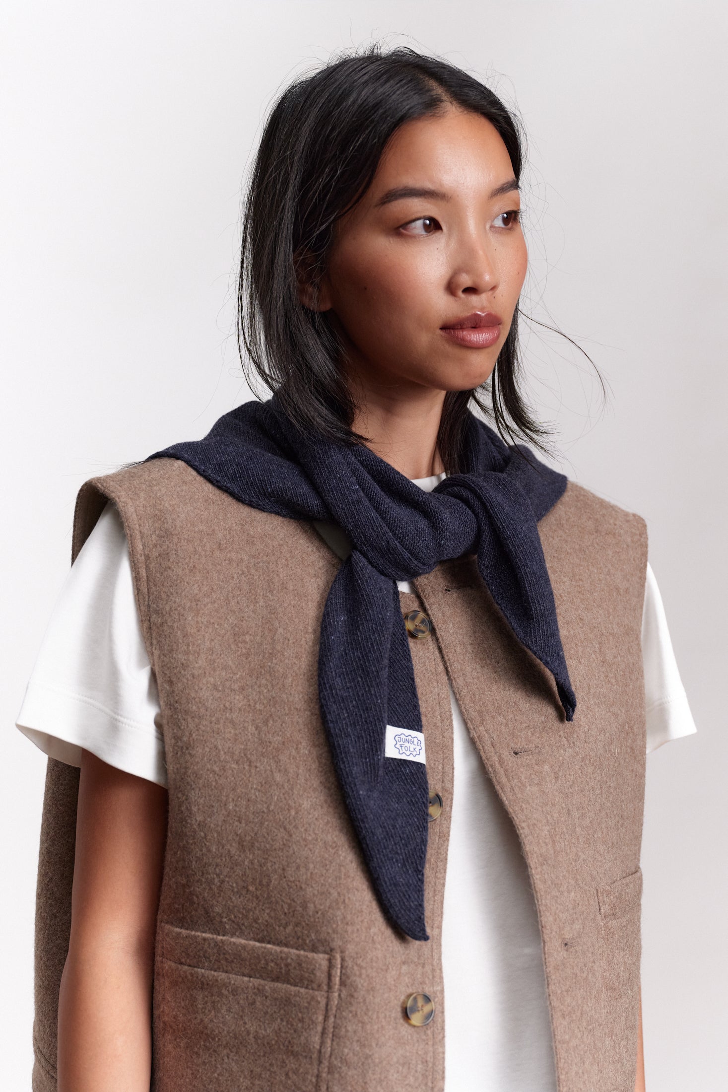 JF_AW26_Lookbook_Margot_Navyblue_01