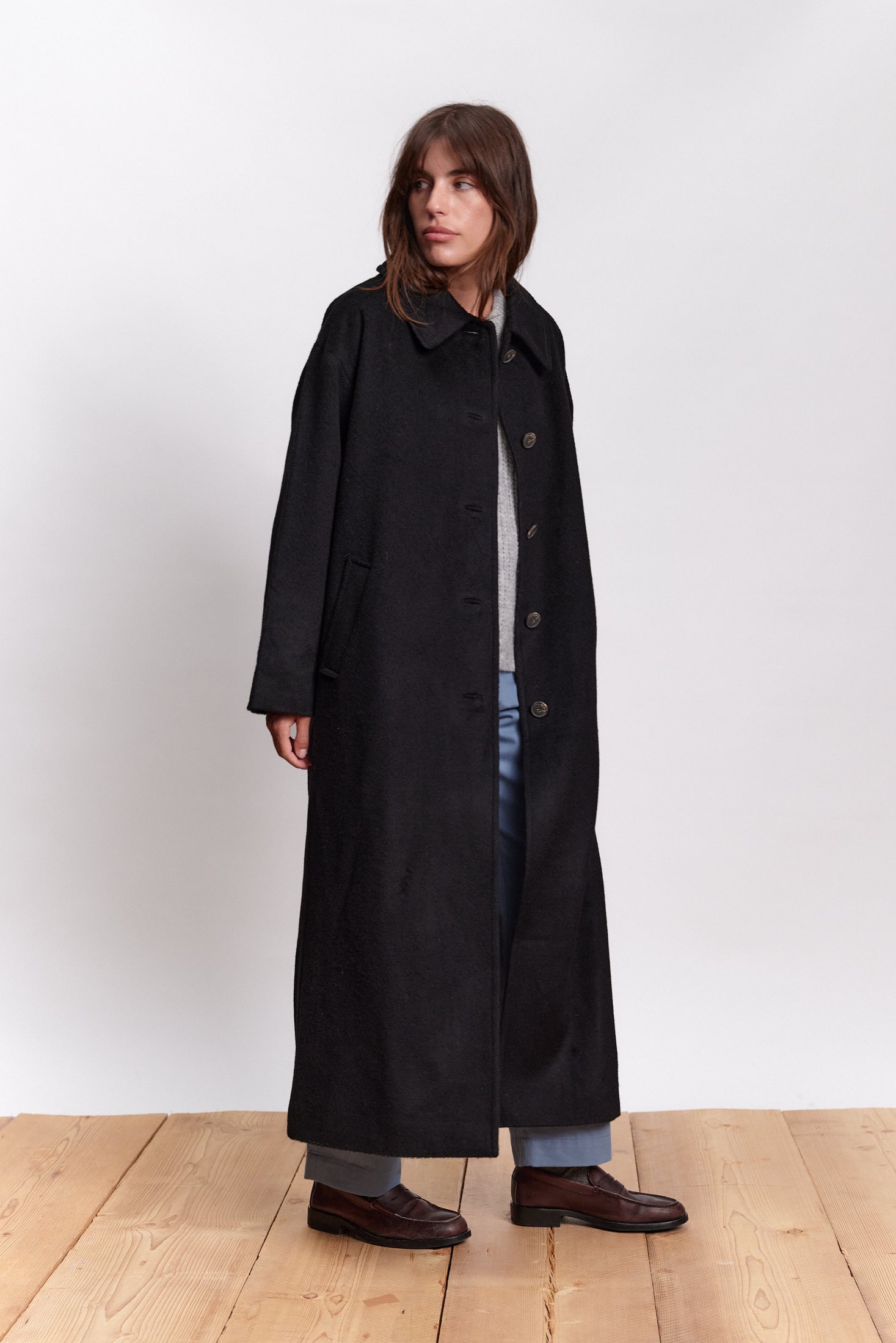 JF_AW26_Lookbook_Paloma_Black_04
