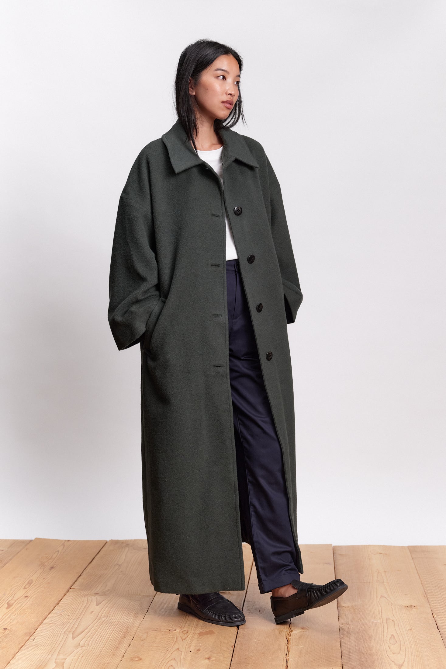 JF_AW26_Lookbook_Paloma_Forrestgreen_03