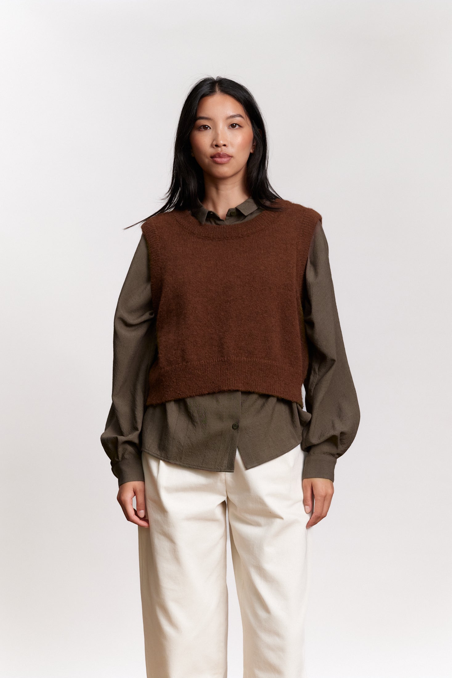 JF_AW26_Lookbook_Ruby_Chocolat_04