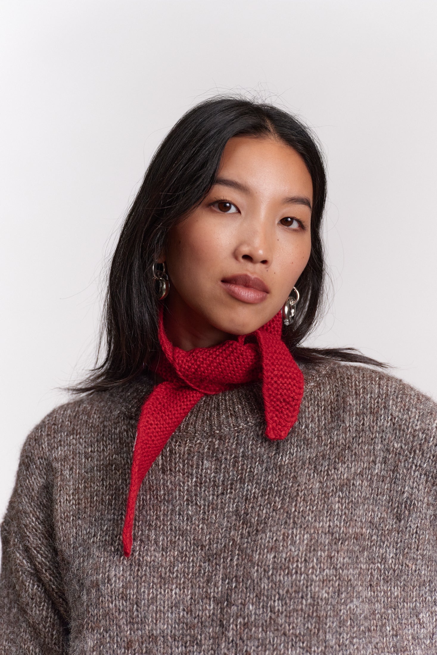 JF_AW26_Lookbook_Sina_Pomegranate_01