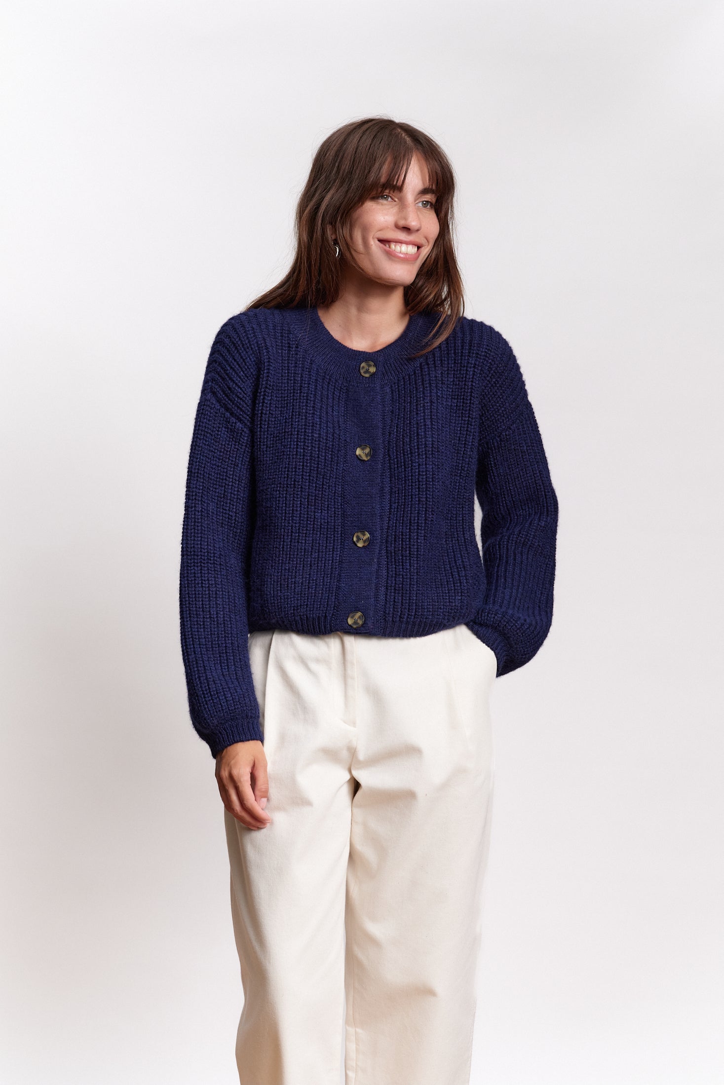 JF_AW26_Lookbook_Tosca_Navyblue_01