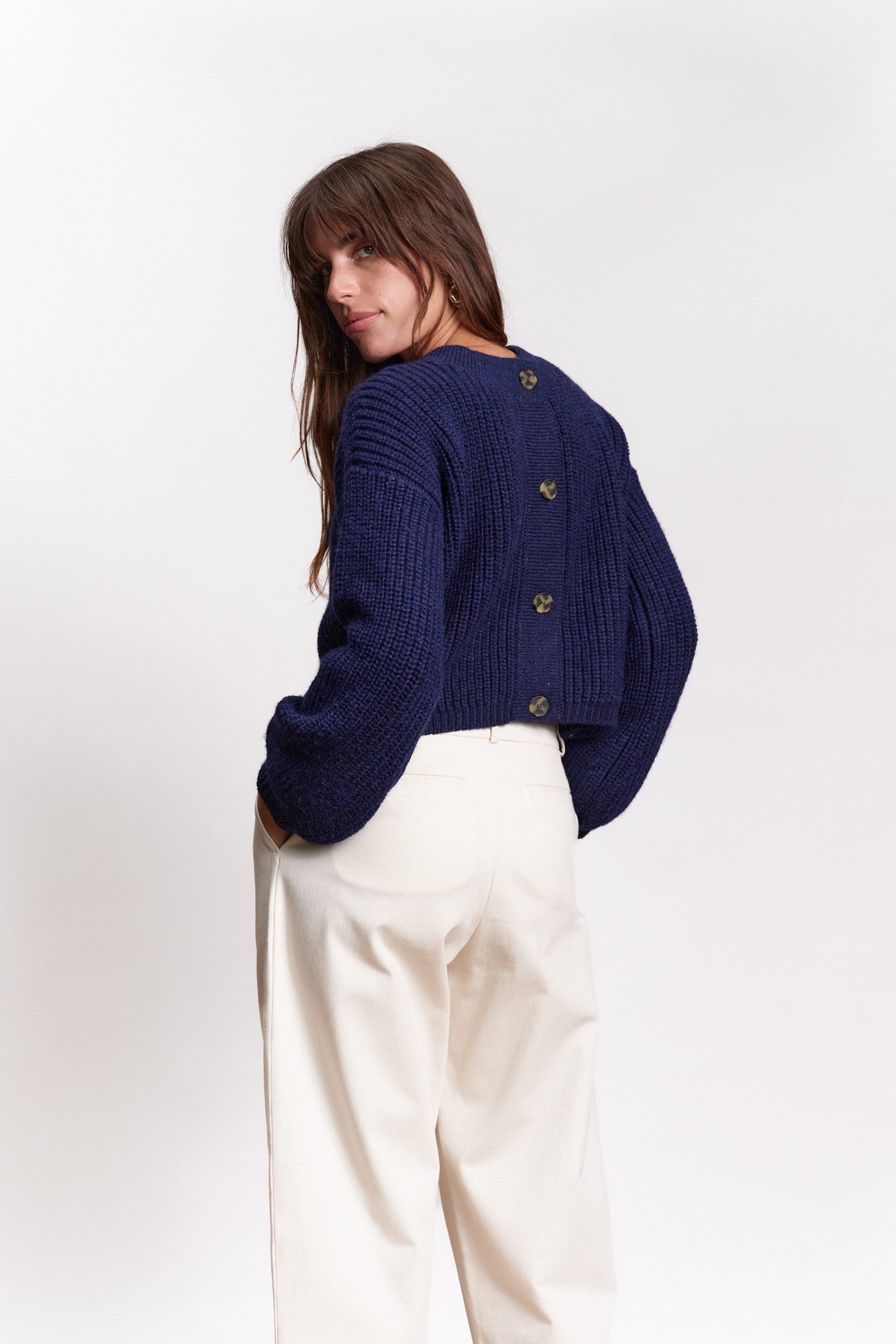 JF_AW26_Lookbook_Tosca_Navyblue_06