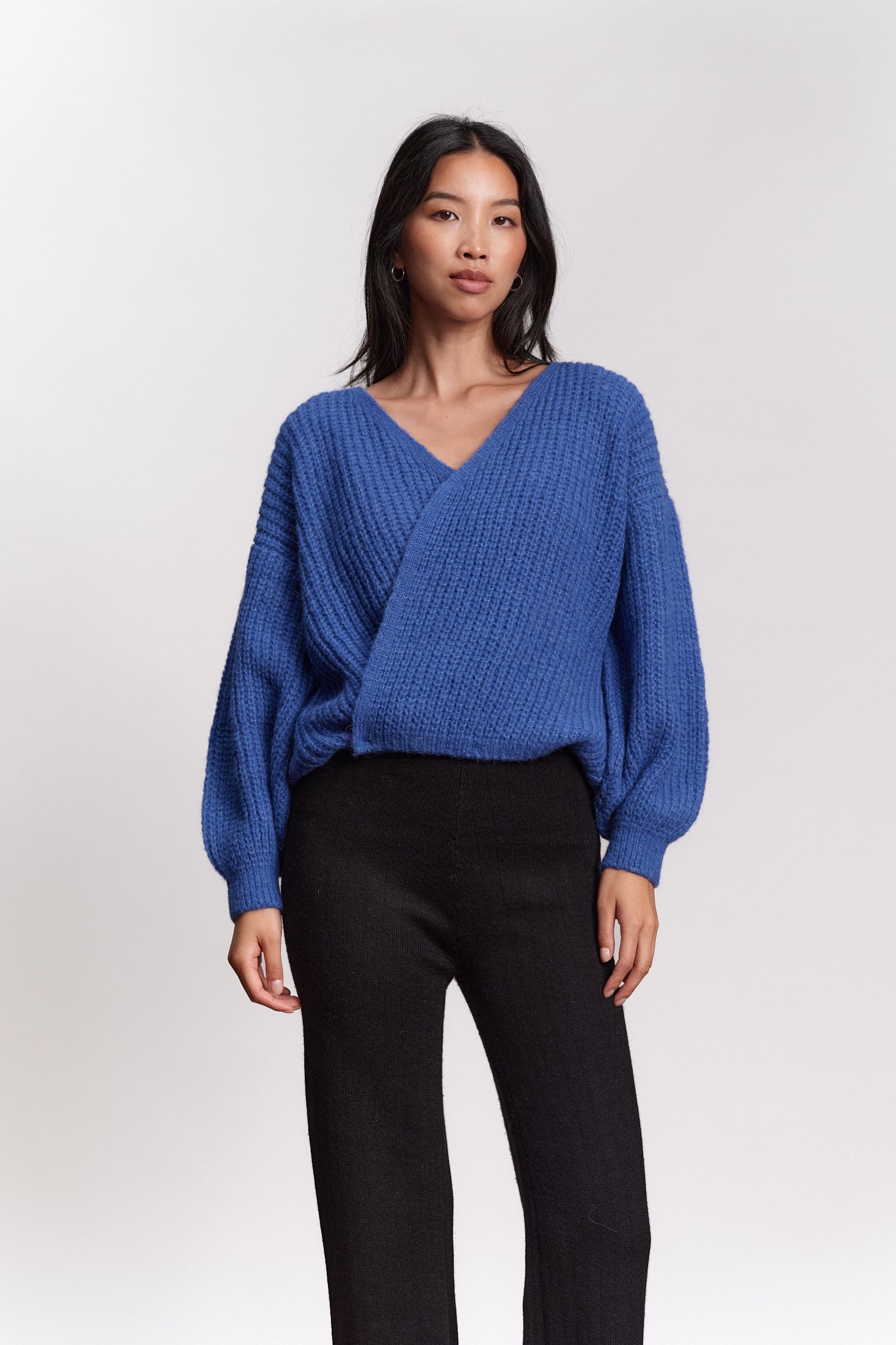 JF_AW26_Lookbook_Vega_Cobaltblue_01