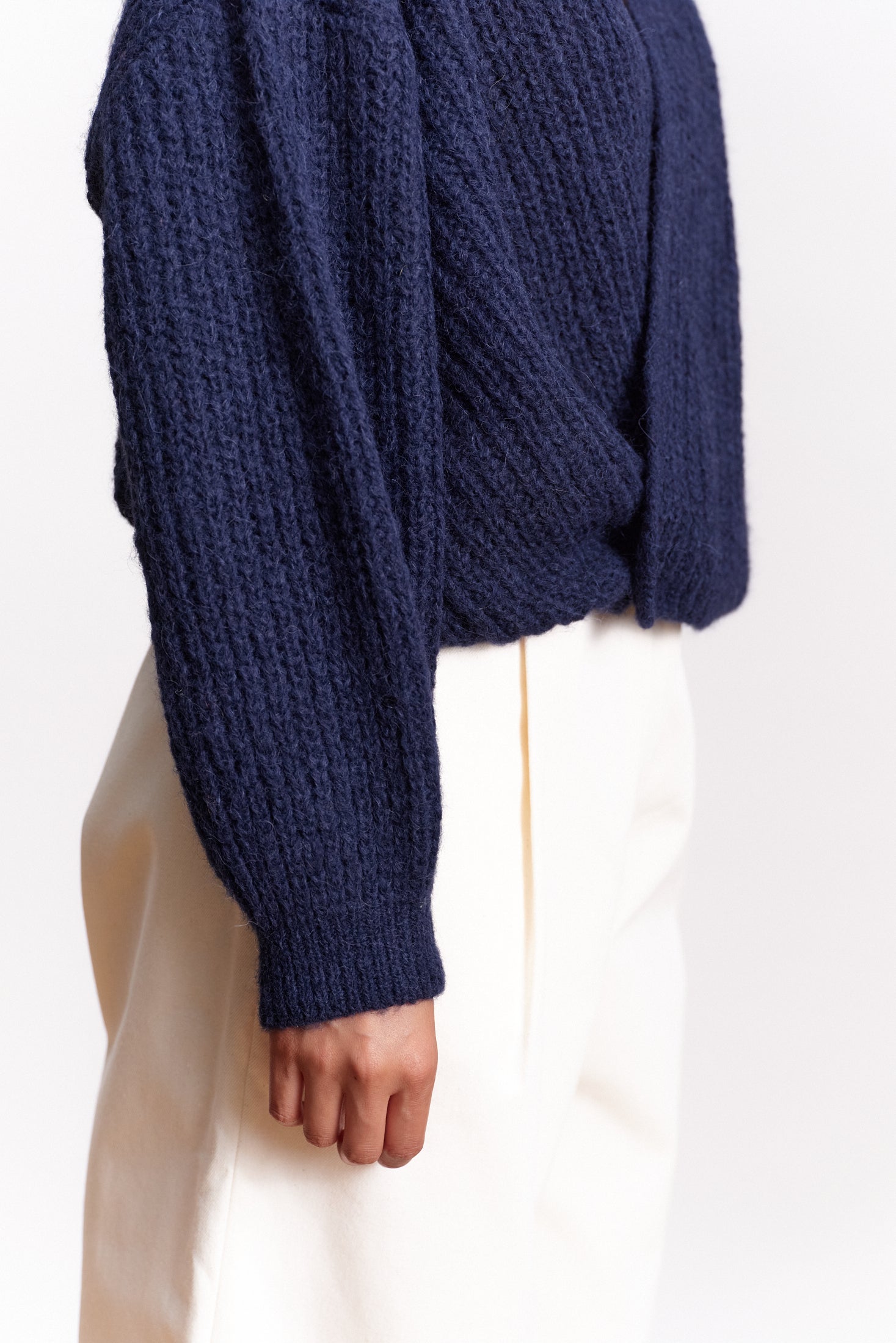 JF_AW26_Lookbook_Vega_Navyblue_02