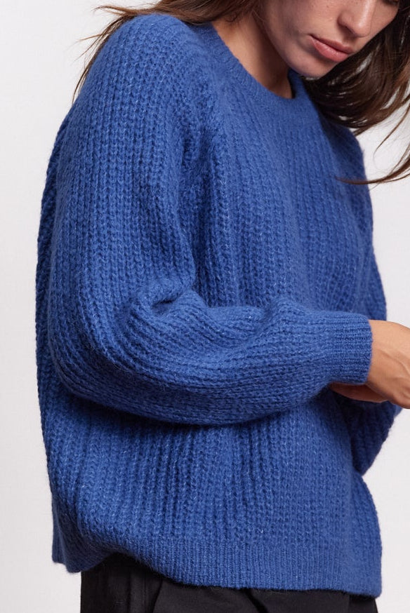 JF_AW26_Lookbook_Vico_Cobaltblue_02
