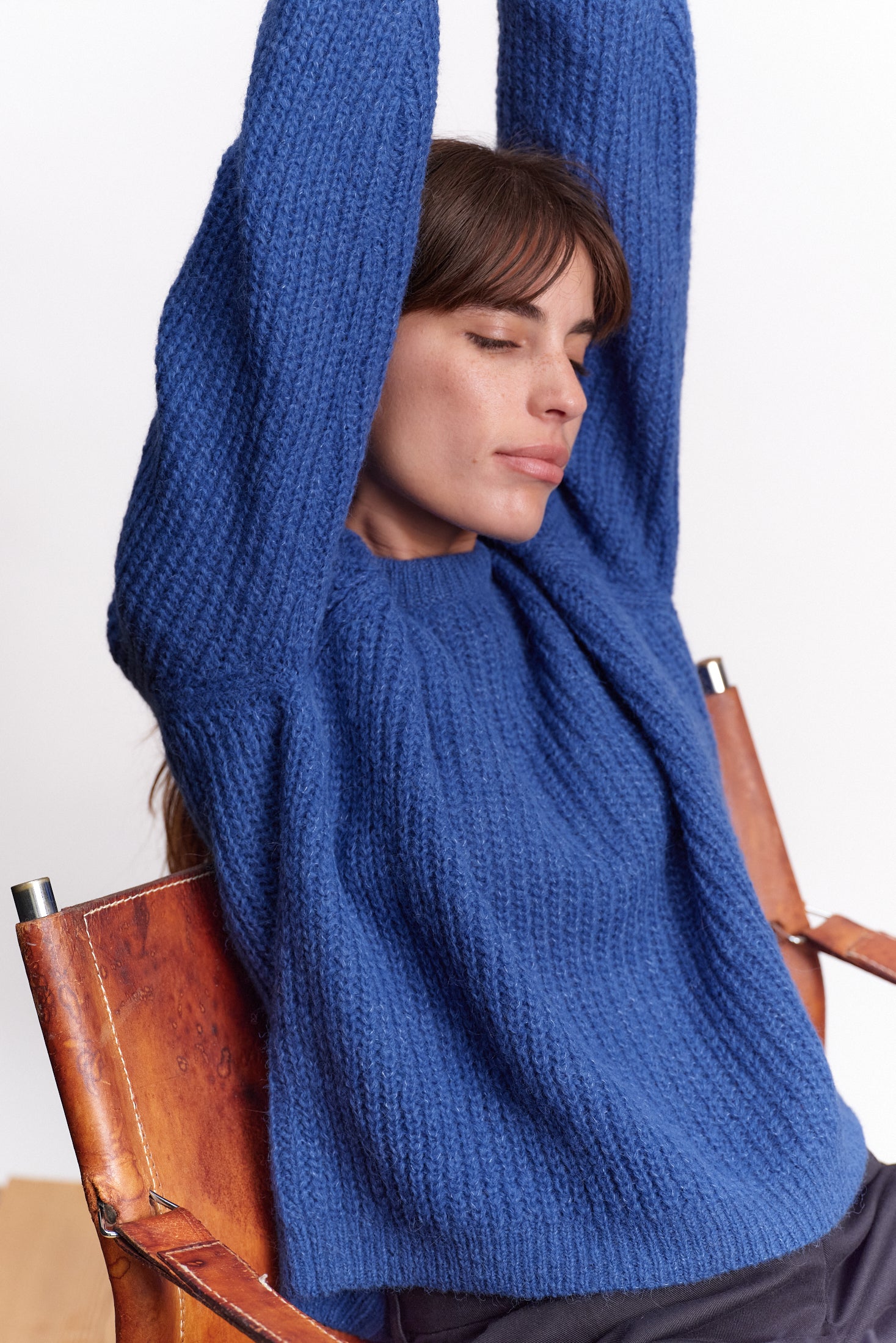 JF_AW26_Lookbook_Vico_Cobaltblue_04