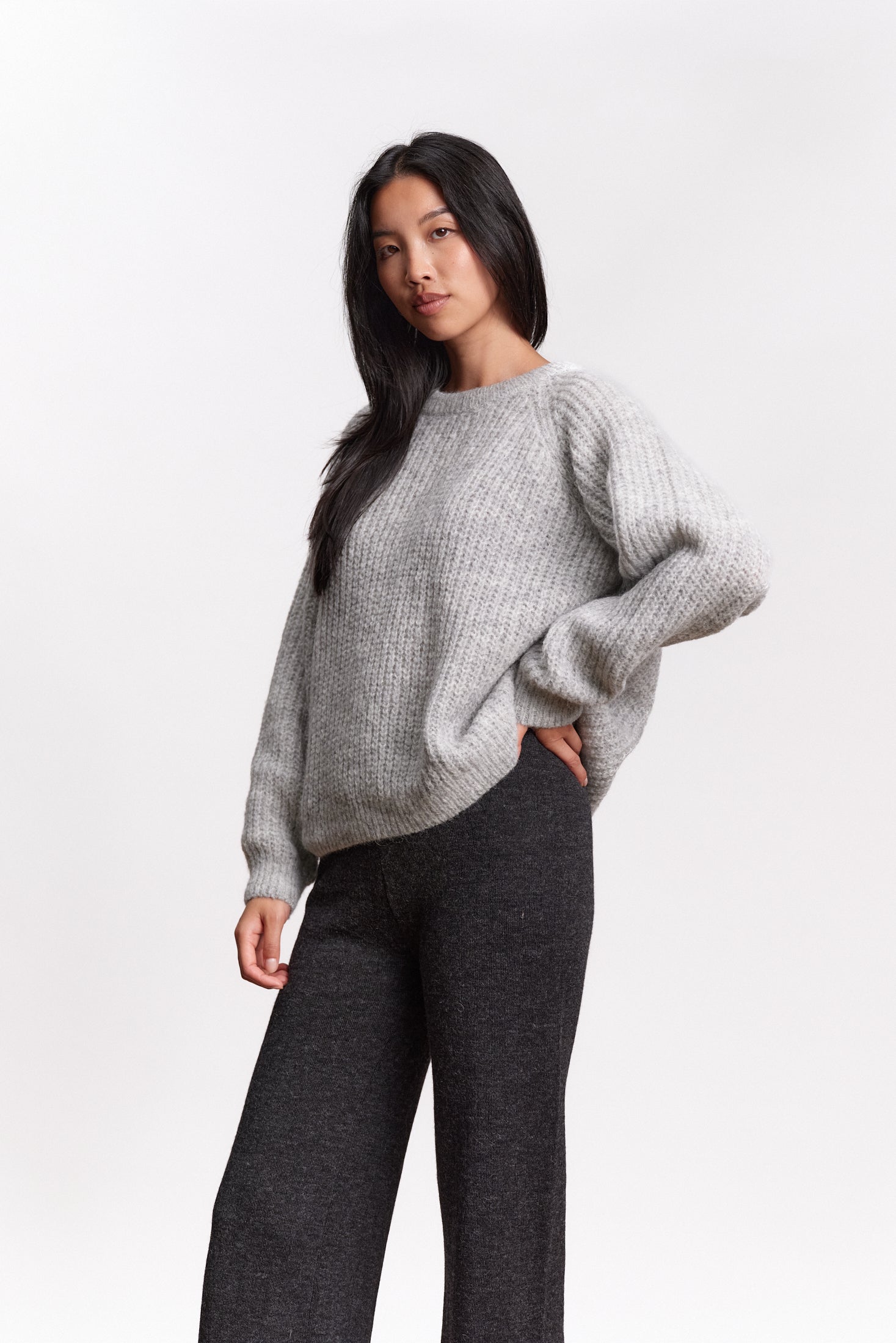 JF_AW26_Lookbook_Vico_Lightgrey_03