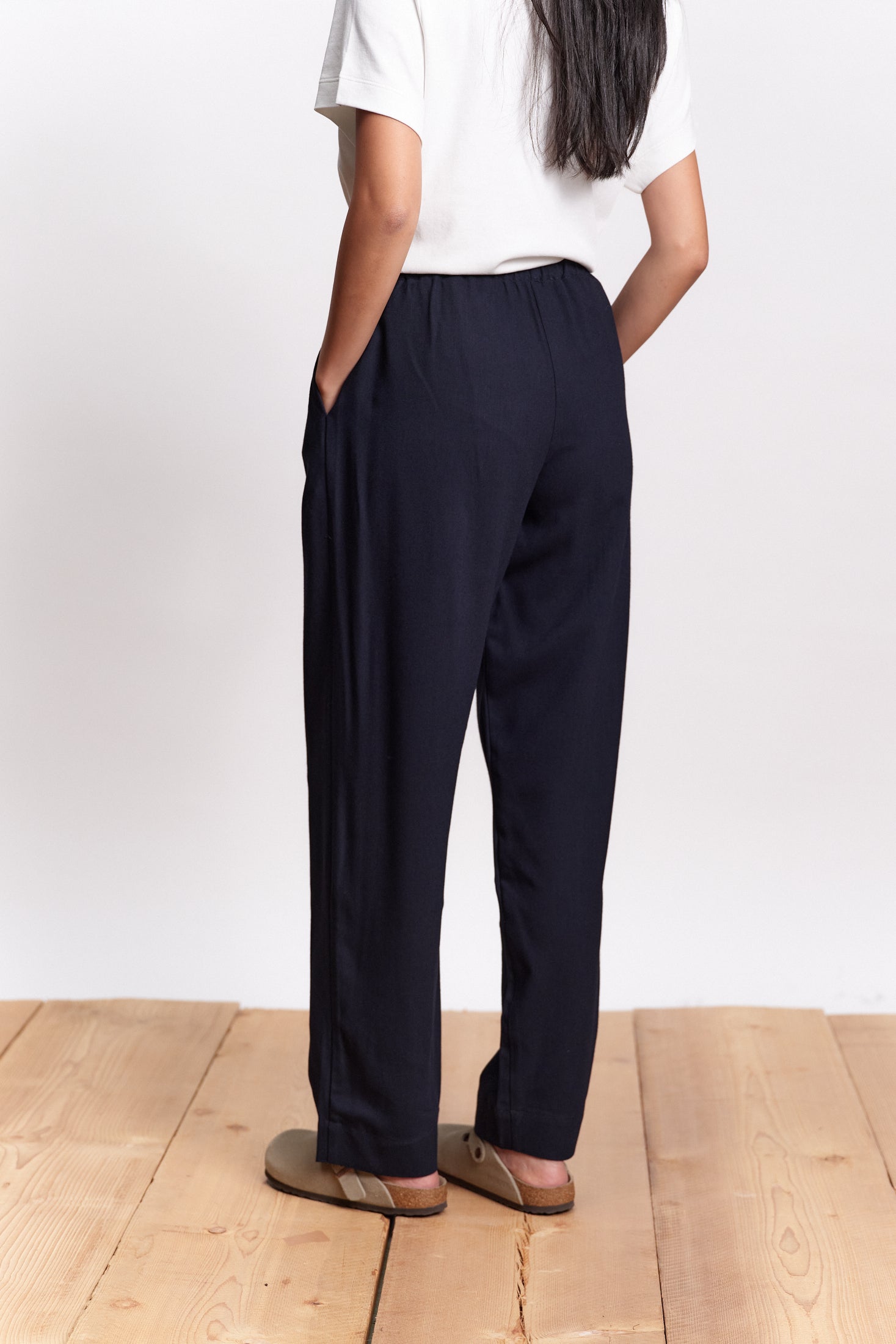 JF_AW26_Lookbook_Viento_Navyblue_01