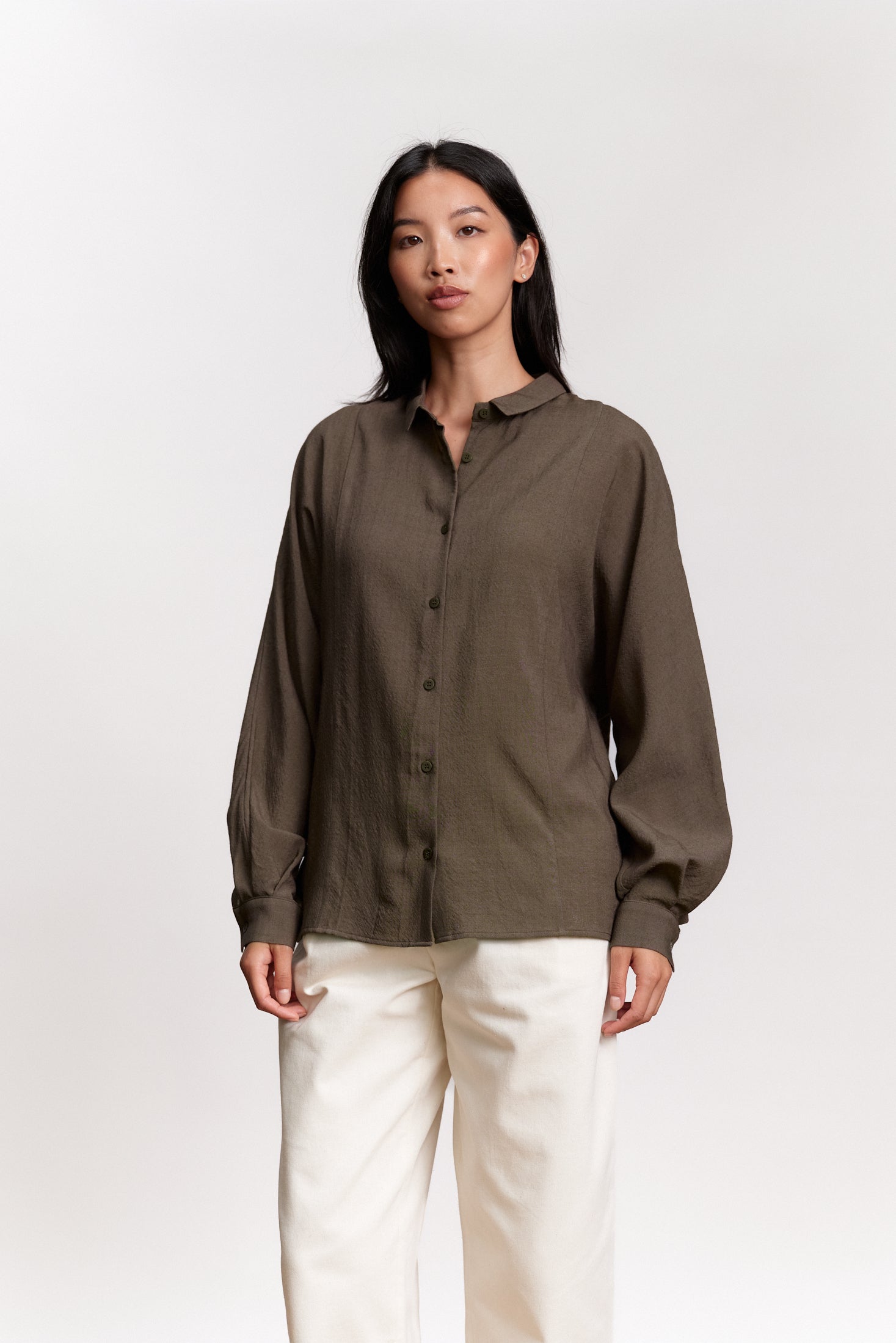 JF_AW26_Lookbook_Zora_Olive_03