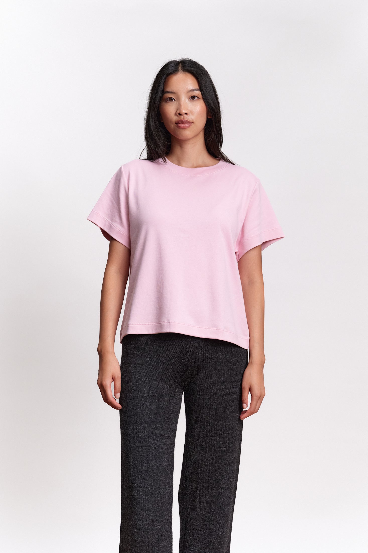 JF_Essentials_Lookbook_Ela_Bubbelpink_01