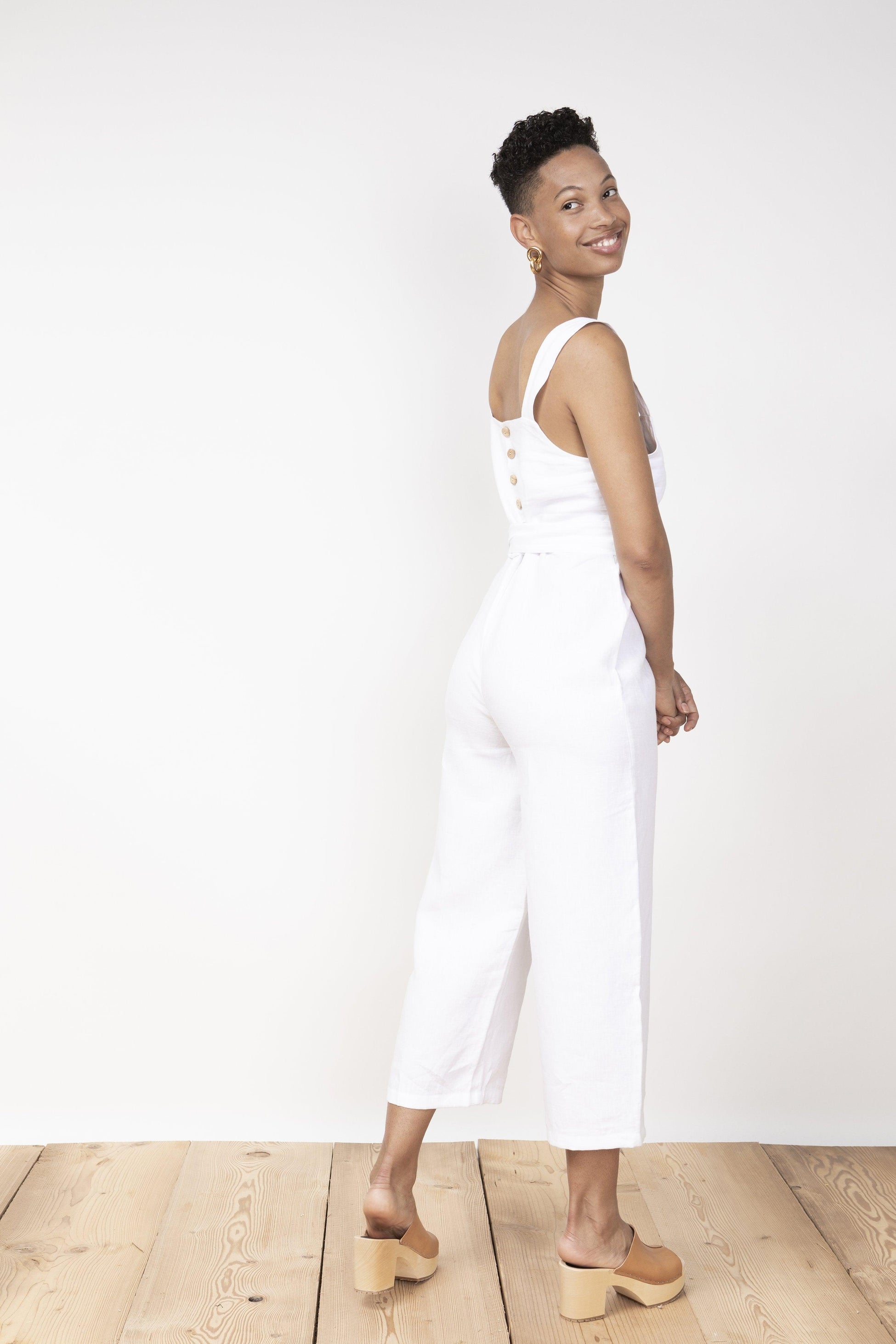 Juanita- Classic ivory and brown comfort fit set