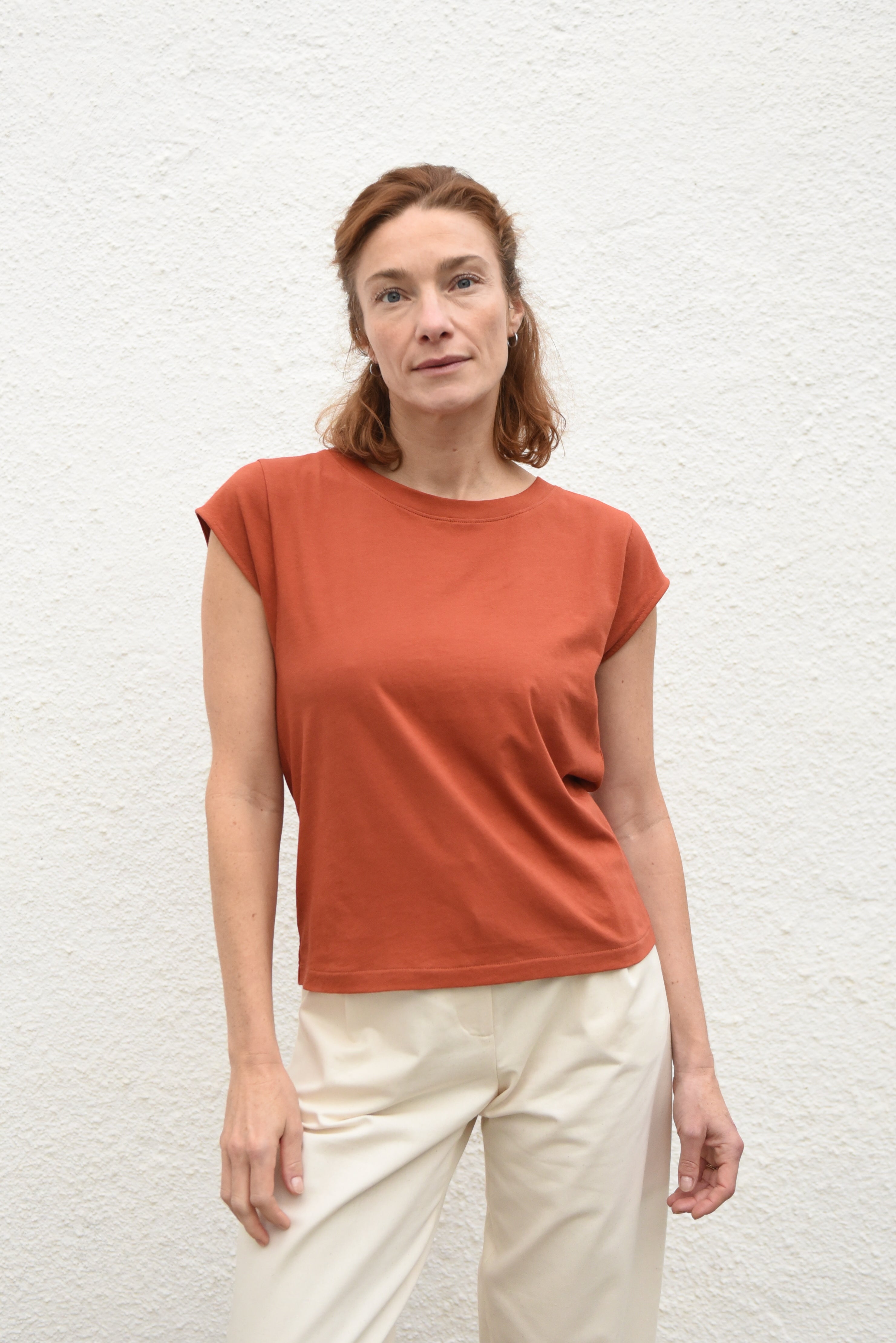 JF_SS25_Lookbook_Isla_Brick_01