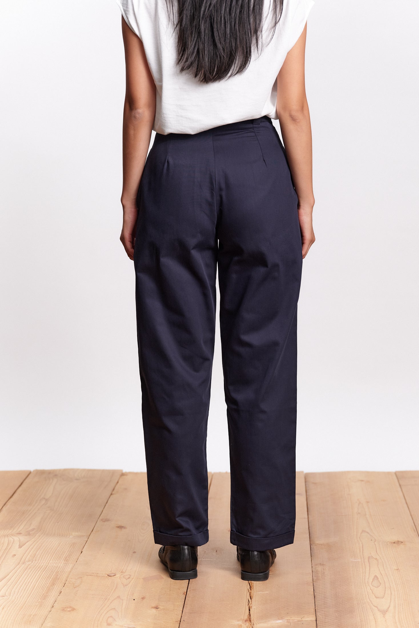 JF_SS26_Lookbook_Duoro_Navyblue_02
